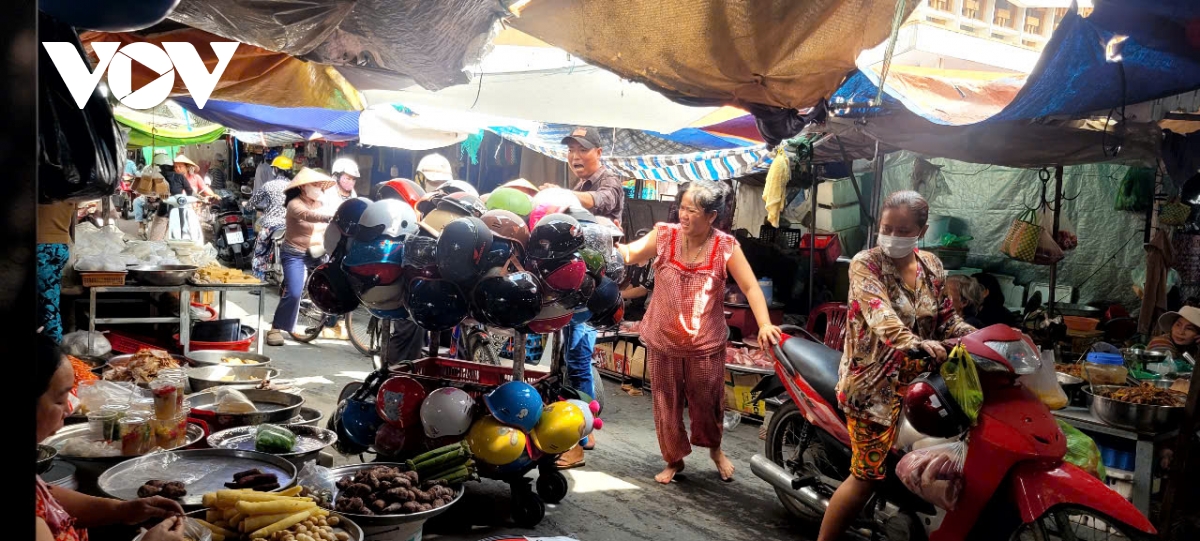 Chợ Cái Bè (Đồng Tháp): Nỗi lo mất an toàn giao thông và cháy nổ